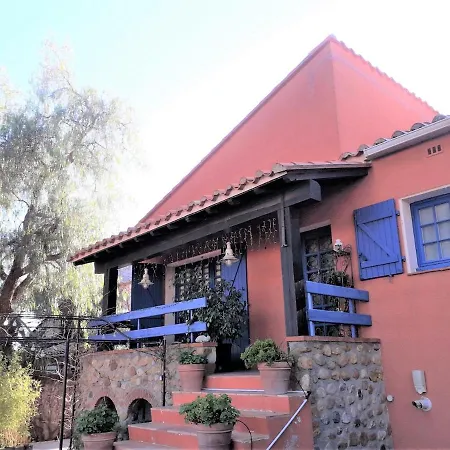 Ocre I Blau Villa *